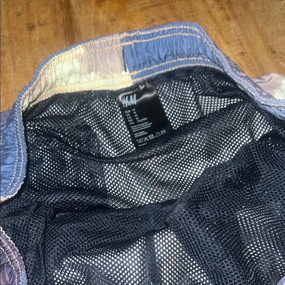H&M Multicolor Swim Shorts - Picture 2 of 3